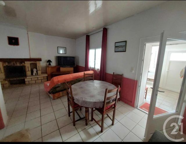 maison à vendre - 6 pièces - 142.25 m2 - VENDAYS MONTALIVET - 33 - AQUITAINE - Century 21 Agence Biran