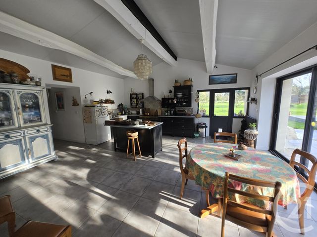 maison à vendre - 7 pièces - 333.65 m2 - JAU DIGNAC ET LOIRAC - 33 - AQUITAINE - Century 21 Agence Biran
