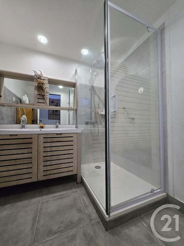 maison à vendre - 7 pièces - 333.65 m2 - JAU DIGNAC ET LOIRAC - 33 - AQUITAINE - Century 21 Agence Biran