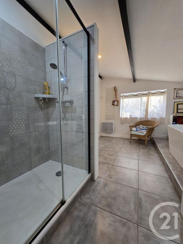 maison à vendre - 7 pièces - 333.65 m2 - JAU DIGNAC ET LOIRAC - 33 - AQUITAINE - Century 21 Agence Biran