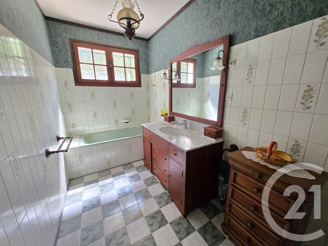 Afficher la photo en grand maison à vendre - 6 pièces - 130.26 m2 - VENDAYS MONTALIVET - 33 - AQUITAINE - Century 21 Agence Biran