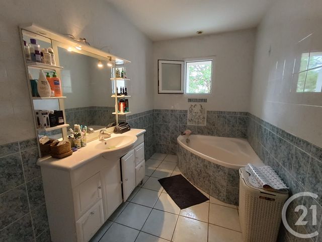 maison à vendre - 5 pièces - 150.67 m2 - JAU DIGNAC ET LOIRAC - 33 - AQUITAINE - Century 21 Agence Biran