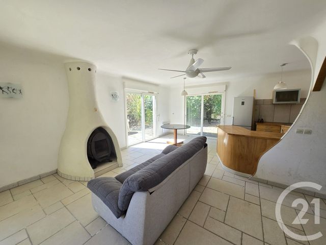 Afficher la photo en grand maison à vendre - 4 pièces - 74.0 m2 - VENDAYS MONTALIVET - 33 - AQUITAINE - Century 21 Agence Biran