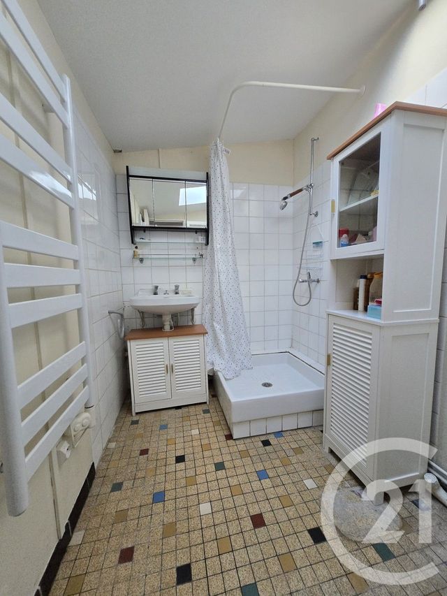 Afficher la photo en grand maison à vendre - 5 pièces - 90.97 m2 - VENDAYS MONTALIVET - 33 - AQUITAINE - Century 21 Agence Biran