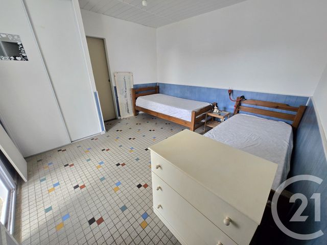 Afficher la photo en grand maison à vendre - 5 pièces - 90.97 m2 - VENDAYS MONTALIVET - 33 - AQUITAINE - Century 21 Agence Biran