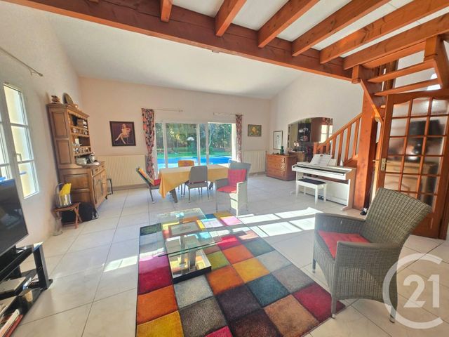 Afficher la photo en grand maison à vendre - 6 pièces - 150.69 m2 - VENDAYS MONTALIVET - 33 - AQUITAINE - Century 21 Agence Biran