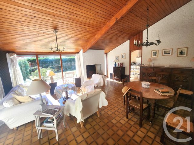 maison à vendre - 7 pièces - 220.13 m2 - VENDAYS MONTALIVET - 33 - AQUITAINE - Century 21 Agence Biran