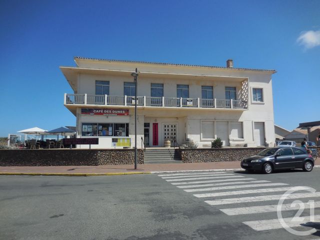 immeuble - VENDAYS MONTALIVET - 33